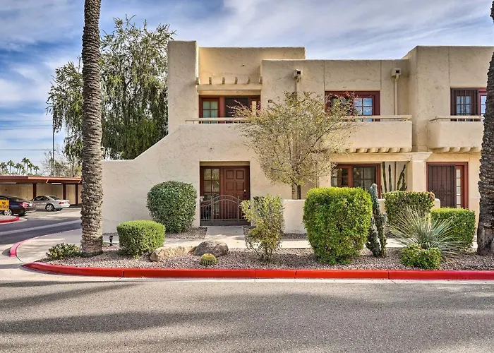 2 Mi To Old Town! Desert Oasis W/ Pool Access Holiday home *